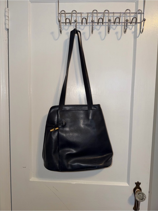 Longchamp Handbags - Vintage Longchamp leather shoulder bag